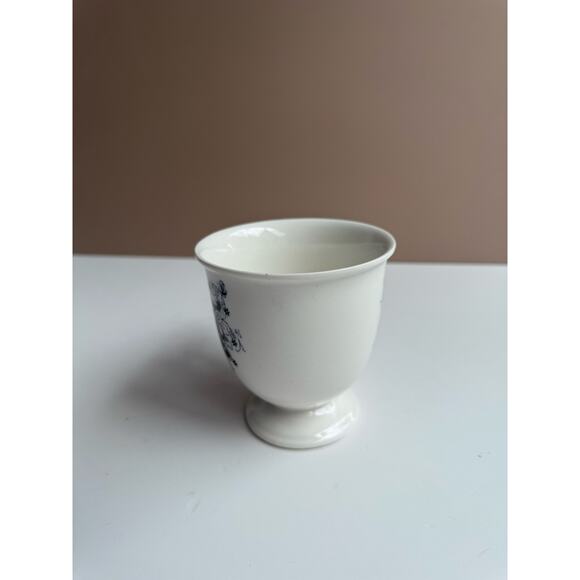 Anthropologie Initial K Mug | White Pedestal Coffee Cup | Black Floral Monogram - Picture 2 of 7
